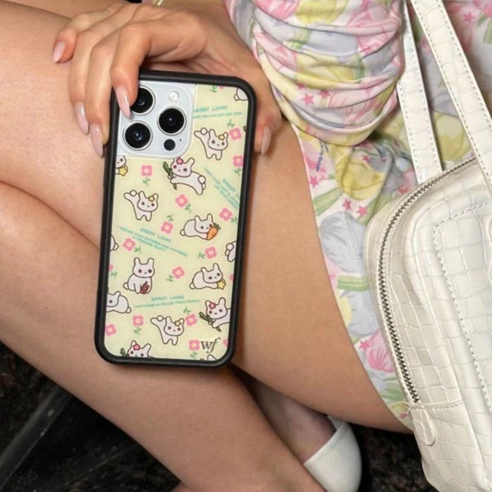 Wildflower Sandy Liang Bunny Gift Wrap IPhone 14pro Apple Phone Case